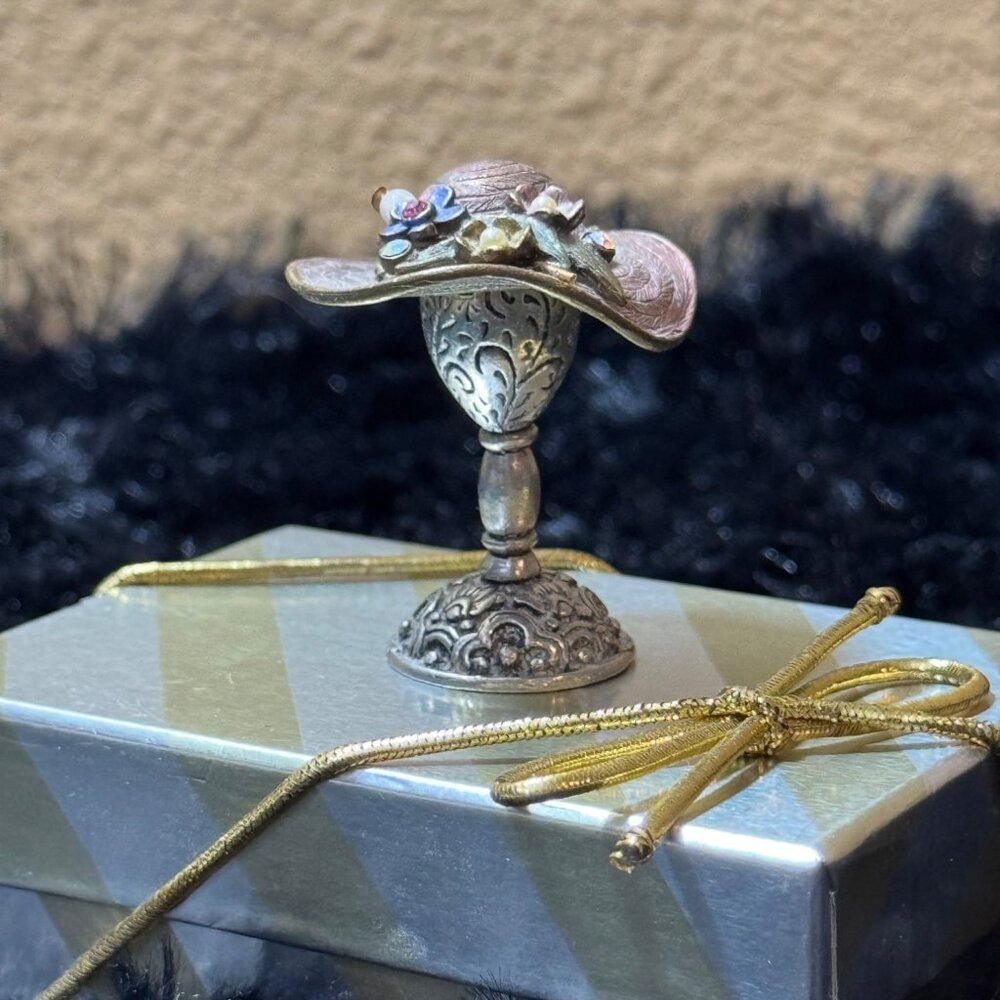 Sweet Romance Miniature Metal Hat Trinket Holder With Floral Vintage Style